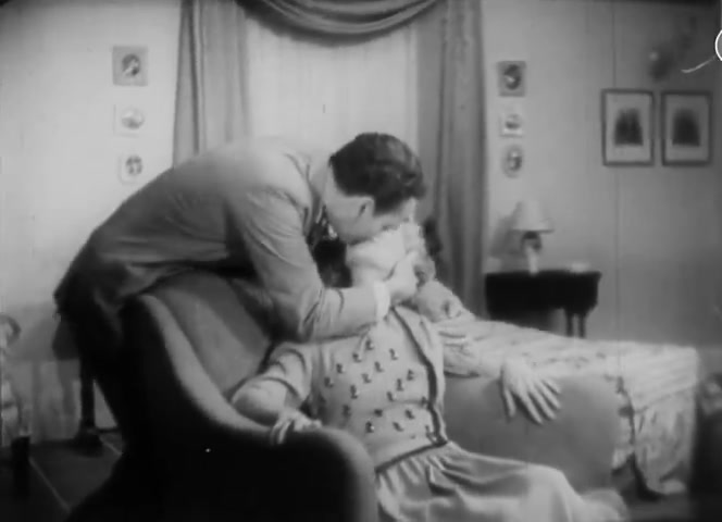 Kiss frame for clip 10