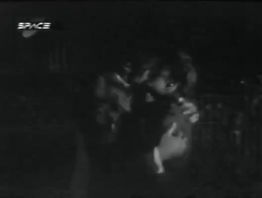 Kiss frame for clip 13