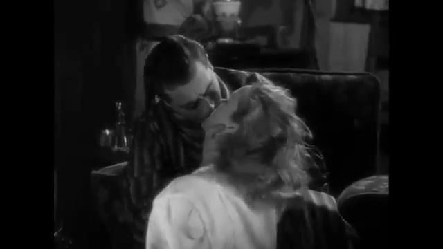 Kiss frame for clip 16