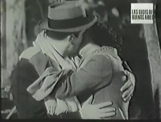 Kiss frame for clip 34